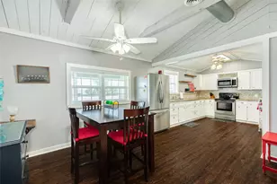 707 Pompano Ln, Freeport, TX 77541 - Photo 14