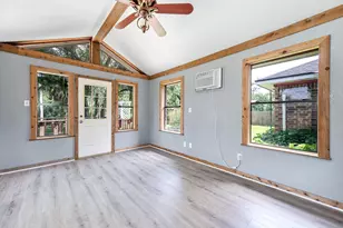 176 County Rd 840, Angleton, TX 77515 - Photo 8