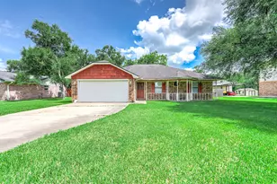 176 County Rd 840, Angleton, TX 77515 - Photo 1