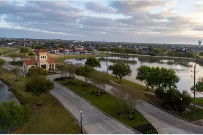 79 Indian Wells Drive, Manvel, TX 77578 - Photo 12