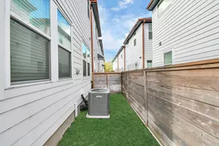 829 N Emile St, Houston, TX 77020 - Photo 44