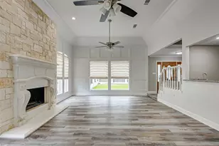 3011 Manila Ln, Houston, TX 77043 - Photo 8