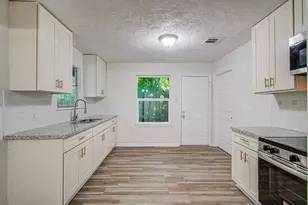 5634 Ridgeway Dr, Houston, TX 77033 - Photo 18