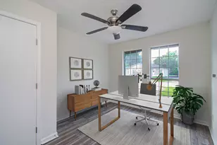 5634 Ridgeway Dr, Houston, TX 77033 - Photo 10