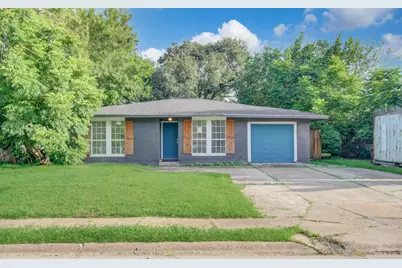 5634 Ridgeway Drive, Houston, TX 77033 - Photo 1