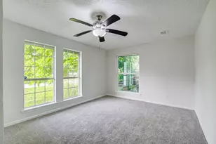 5634 Ridgeway Dr, Houston, TX 77033 - Photo 6