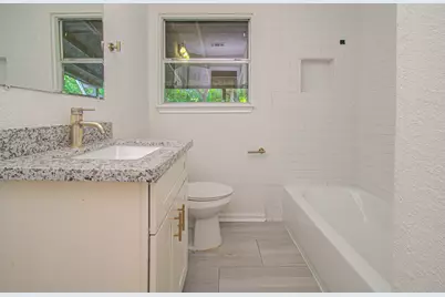 5634 Ridgeway Drive, Houston, TX 77033 - Photo 28