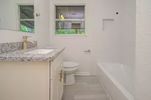 5634 Ridgeway Dr, Houston, TX 77033 - Photo 28