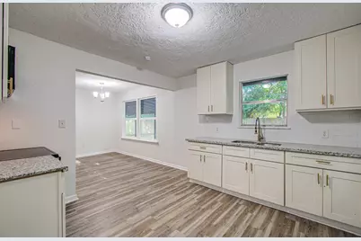 5634 Ridgeway Drive, Houston, TX 77033 - Photo 20