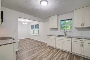 5634 Ridgeway Dr, Houston, TX 77033 - Photo 20