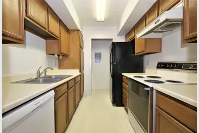 2025 Augusta #306, Houston, TX 77057 - Photo 4