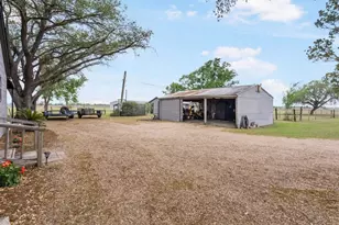 13339 Bj Dusek Rd, Wallis, TX 77485 - Photo 22
