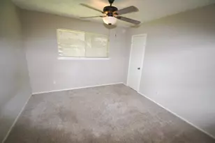 3107 Jenny Dr, Sugar Land, TX 77479 - Photo 12