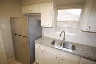 3107 Jenny Dr, Sugar Land, TX 77479 - Photo 8