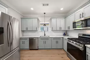4103 New Orleans St, Houston, TX 77020 - Photo 10