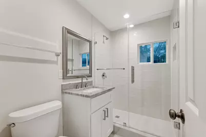 404 W Homan Street, Baytown, TX 77520 - Photo 20