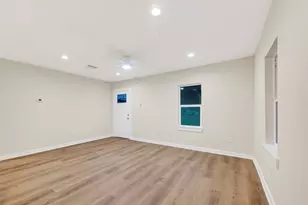404 W Homan St, Baytown, TX 77520 - Photo 16