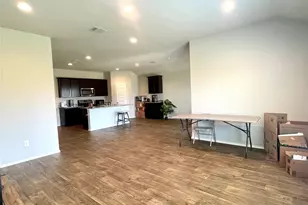 3923 Hawaiian Ct, Baytown, TX 77521 - Photo 22