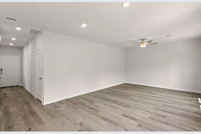 10719 Red Flagstone Drive, Conroe, TX 77306 - Photo 8