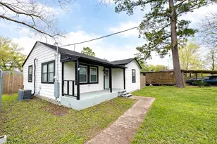 406 N Fig St, Sweeny, TX 77480 - Photo 1