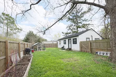 406 N Fig Street, Sweeny, TX 77480 - Photo 18