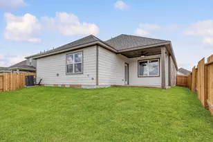 15761 Bayberry Trce Dr, Conroe, TX 77303 - Photo 2