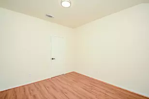 9502 Coast Bridge St, Houston, TX 77075 - Photo 6