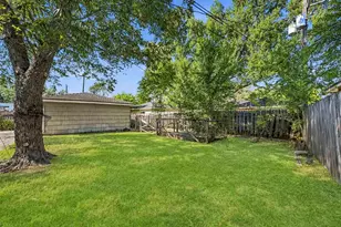 5442 Queensloch Dr, Houston, TX 77096 - Photo 38