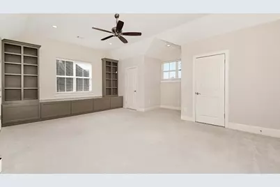 254 Green Boulevard, Shenandoah, TX 77384 - Photo 12