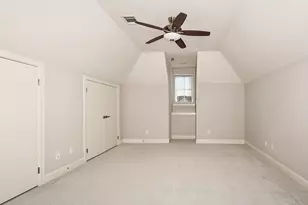 254 Green Blvd, Shenandoah, TX 77384 - Photo 16