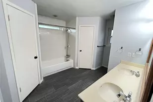 2919 Holly Green Dr, Houston, TX 77339 - Photo 14