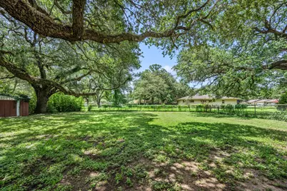 103 King Drive, Columbus, TX 78934 - Photo 26