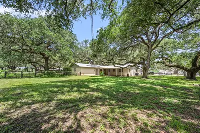 103 King Drive, Columbus, TX 78934 - Photo 28