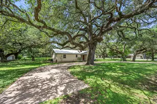 103 King Dr, Columbus, TX 78934 - Photo 4