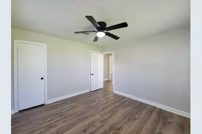 5815 Southseas Street, Houston, TX 77033 - Photo 26