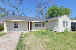 5815 Southseas St, Houston, TX 77033 - Photo 2