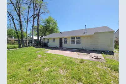 5815 Southseas Street, Houston, TX 77033 - Photo 32