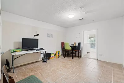 715 Elm Street, Fresno, TX 77545 - Photo 20