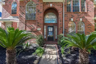 2019 Edendale Cir, Katy, TX 77450 - Photo 2