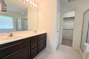 147 W Russet Grove Cir, The Woodlands, TX 77384 - Photo 22