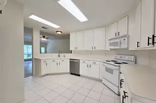 147 W Russet Grove Cir, The Woodlands, TX 77384 - Photo 18