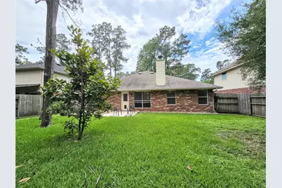 147 W Russet Grove Circle, The Woodlands, TX 77384 - Photo 4