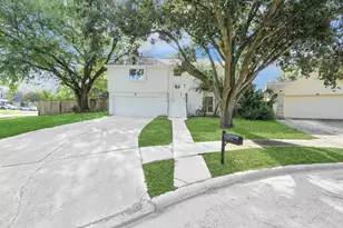 19306 Gladewater Ct, Tomball, TX 77375 - Photo 2