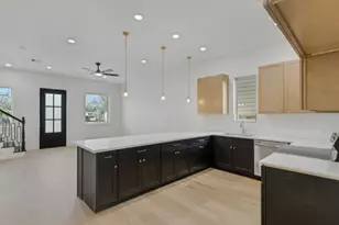7956 Bonaire St, Houston, TX 77028 - Photo 8