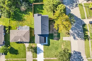 1327 5th Ave N, Texas City, TX 77590 - Photo 36