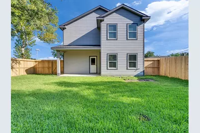 1327 5th Avenue N, Texas City, TX 77590 - Photo 4