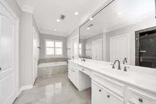 2930 Brompton Square Dr, Houston, TX 77025 - Photo 36