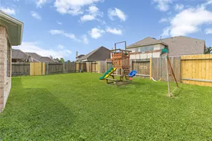 26014 Kingshill Dr, Kingwood, TX 77339 - Photo 34