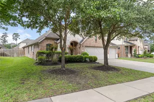 26014 Kingshill Dr, Kingwood, TX 77339 - Photo 2