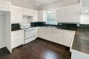 104 Russek St, Schulenburg, TX 78956 - Photo 12